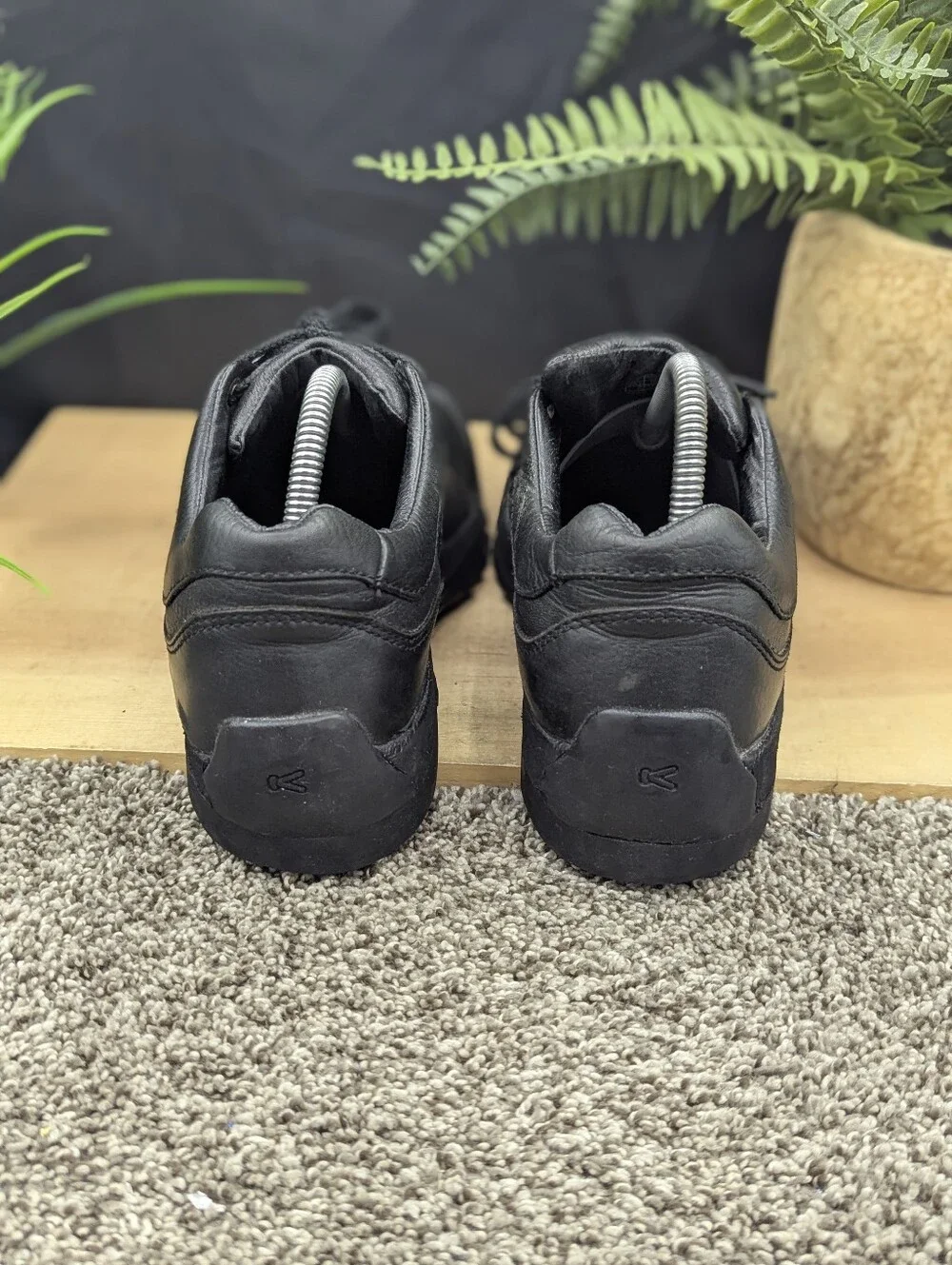 Keen Brigg II Women's Size 10 Black Leather Walking Hiking Casual Shoes